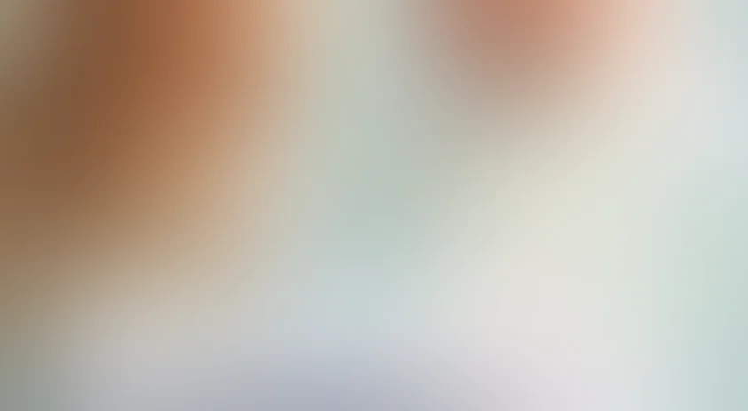 Девушка средних лет