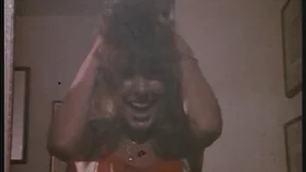 Кровь, сиськи и чудовище