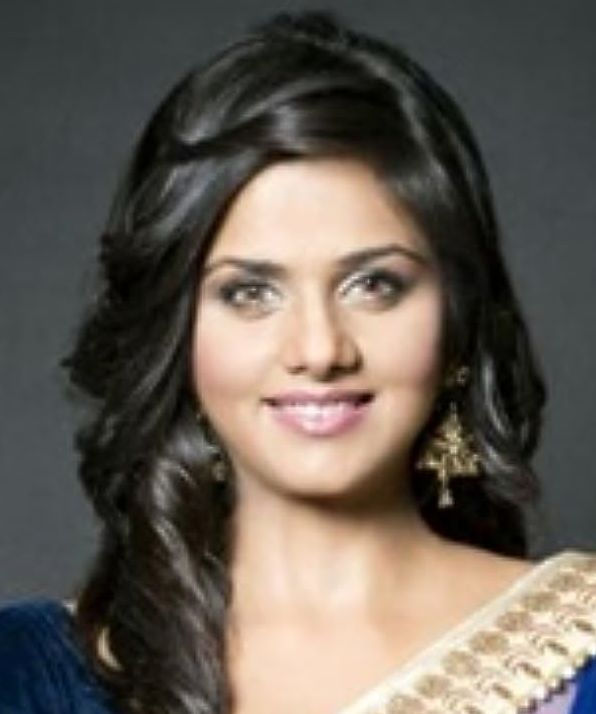 Rus tilidagi video, bir qizning gangbang tomonidan sikilishi