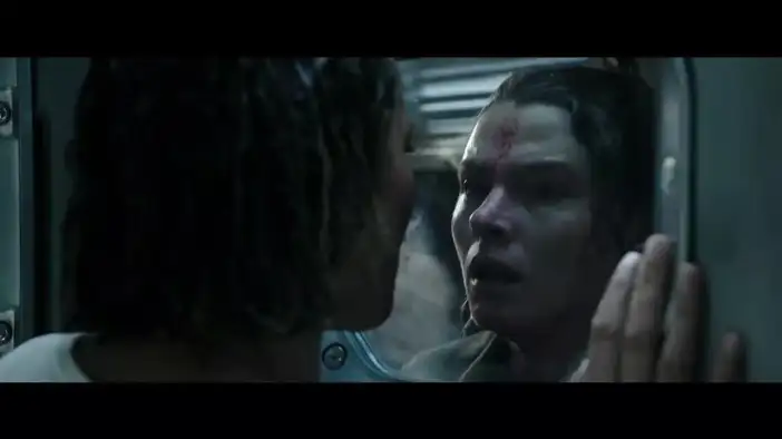 Red-band трейлер (дублированный)