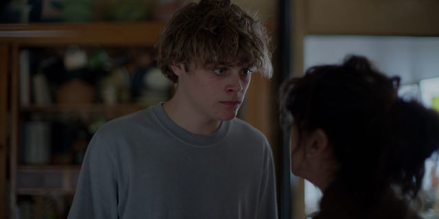 Bir jinsiy olatni pornosidan kop sperma