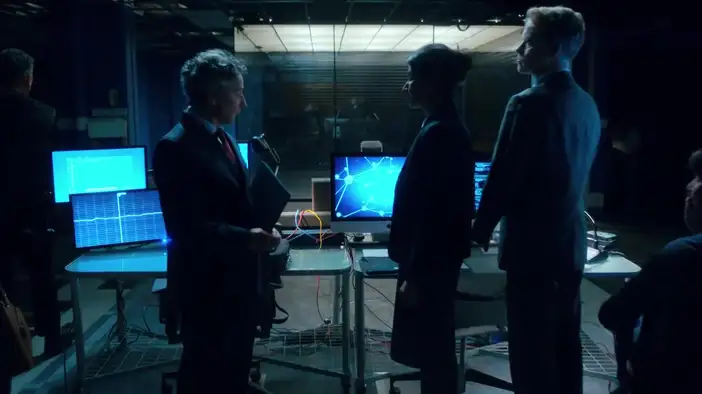 Трейлер (сезон 2, английский язык)