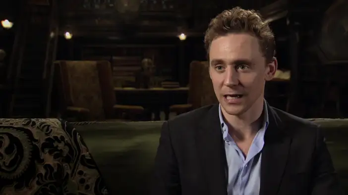 Интервью с Томом Хиддлстоном (английский язык)