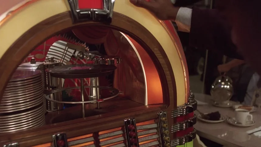 Дьявол в голубом платье