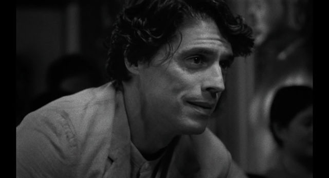 Lateks ichida porno tranny