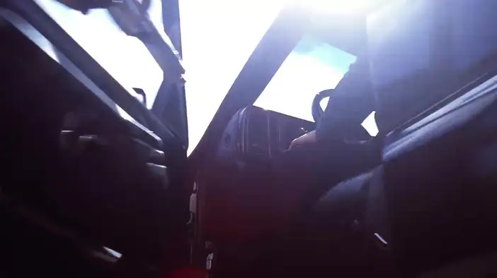 Трейлер (русские субтитры)