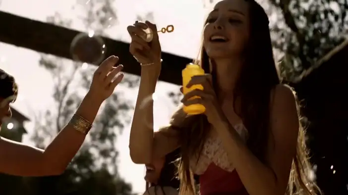 Трейлер (сезон 1, английский язык)