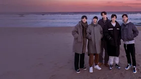 На лужайке: Отдых с друзьями