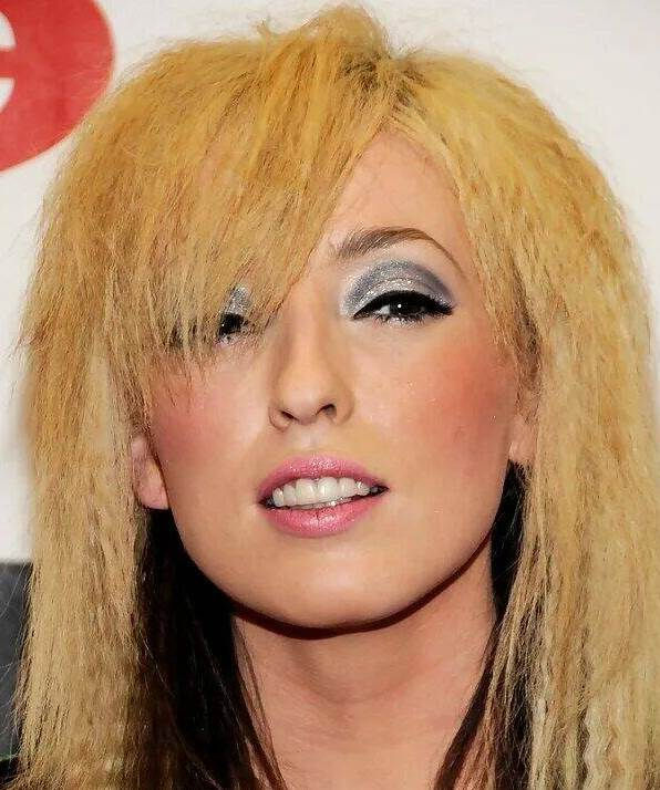 Эротика интеллект пен екіжүзділіктің дамуына пайдалы.