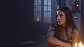 Uijja. La'natlangan oyna