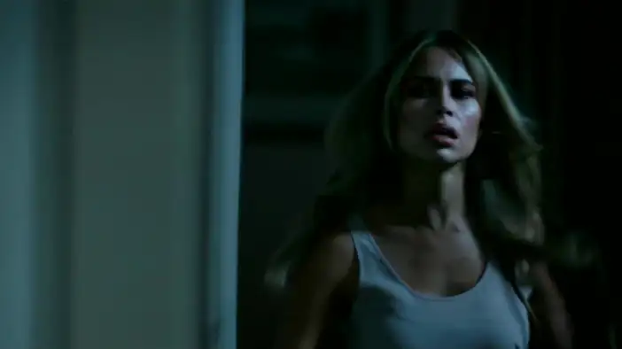 Red-band трейлер (английский язык)