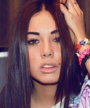 Qizlarning kammingdagi jinsiy aloqa videolarini tomosha qiling