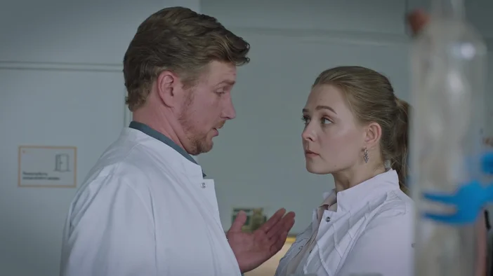 Porno qaynona tiqilib qoldi