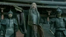 Uch qirollik: Ajdaho qaytishi