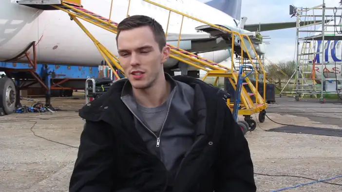 Интервью с Николасом Холтом (английский язык)