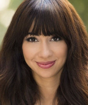 Turli olchamdagi mushuklarning fotosuratlari