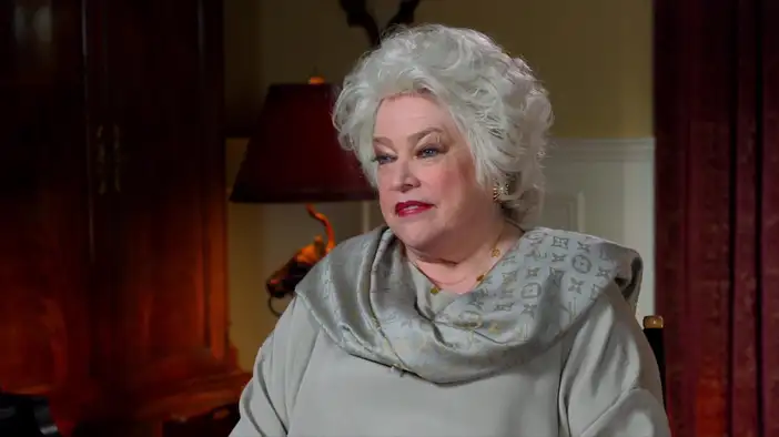 Интервью с Кэти Бейтс (английский язык)