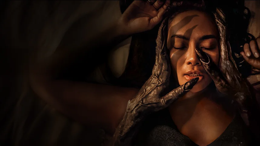 Ayol qora kiyimda. Shaytonning kelini