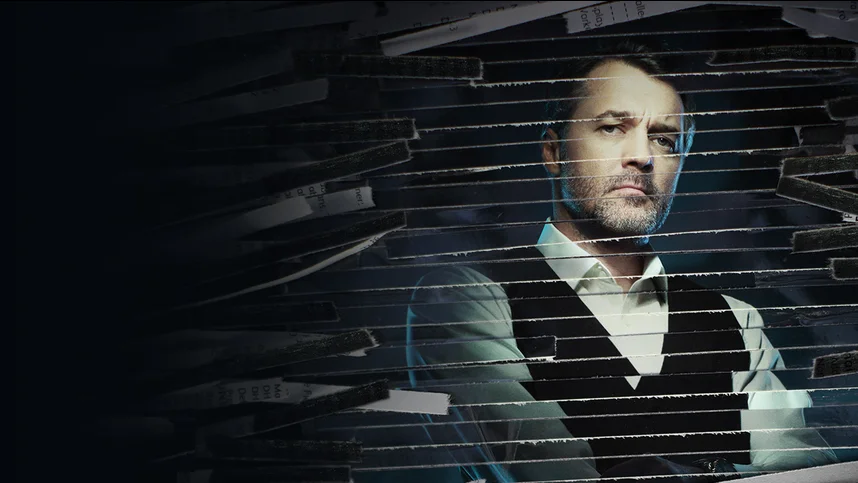 Mening rus ayolimni qattiq sikishyapti va u baqirib yubormoqda.