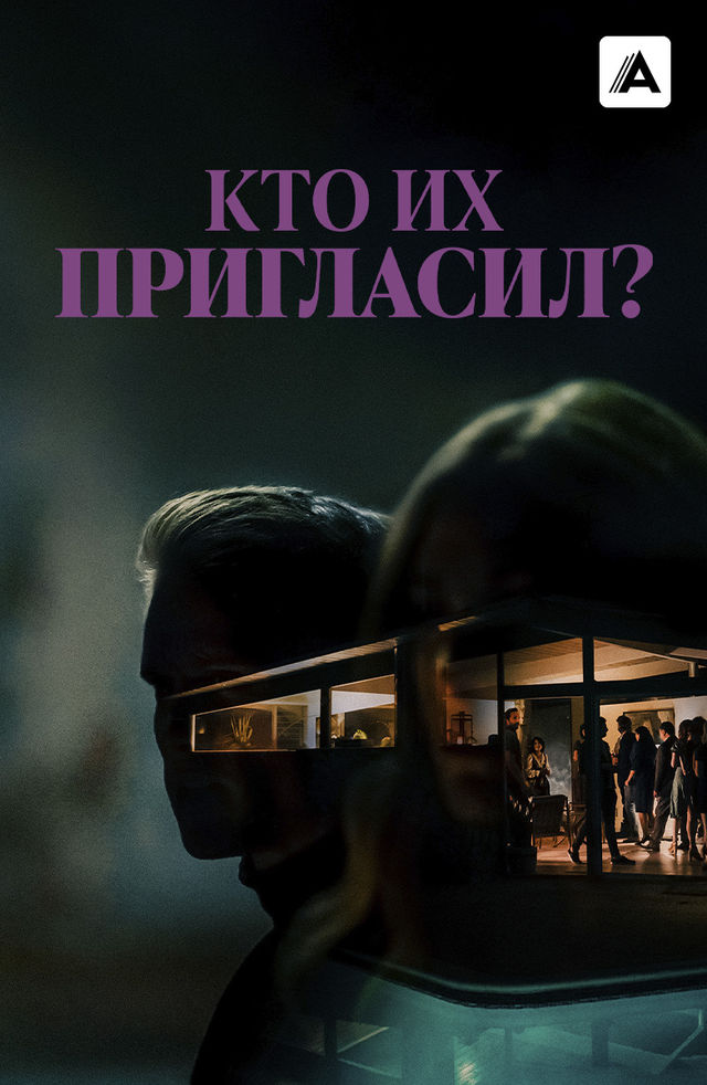 Kiyimlar mushuk fotosuratida qattiq