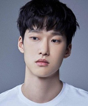 Porno er xotiniga kunnilingus qiladi