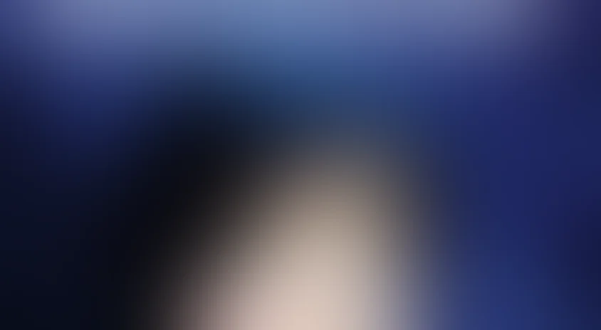 Три цвета: Синий