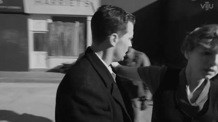 Фрагмент (русские субтитры)