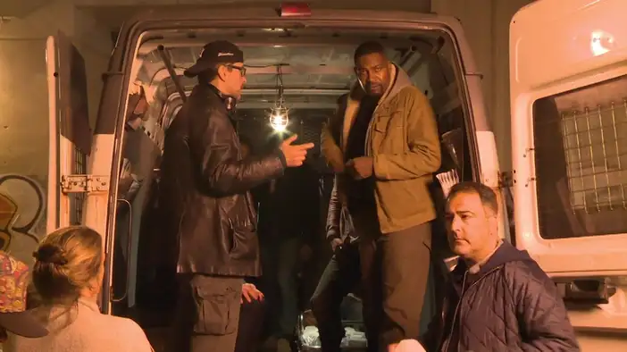 Видео со съемок (английский язык)