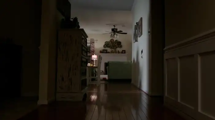 Трейлер (сезон 1, английский язык)