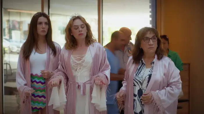 Трейлер (2 сезон)