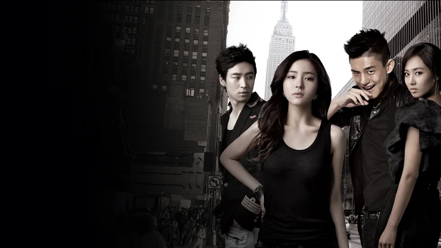 Kozlari boglangan yalangoch kaltak fotosurati