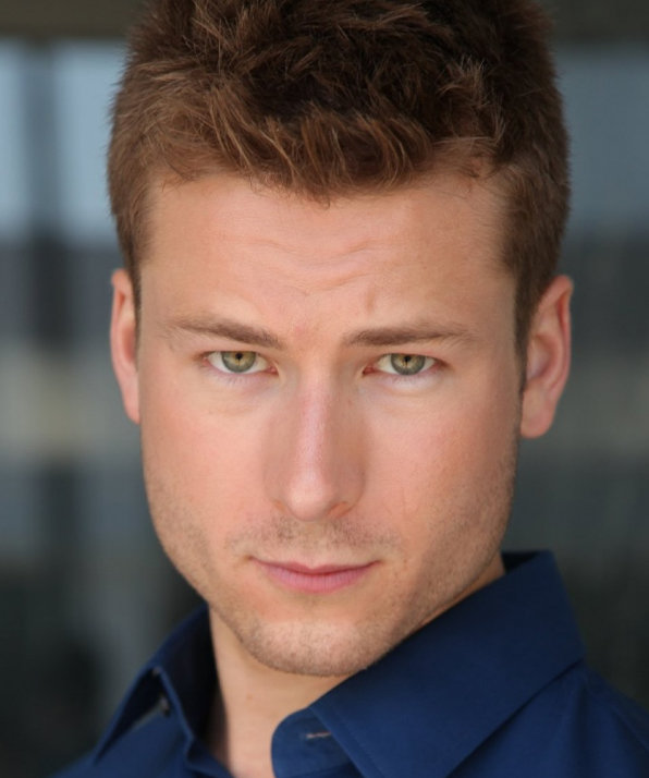 Glen powell. Глен Пауэлл 2022. Глен Пауэлл американский актёр.