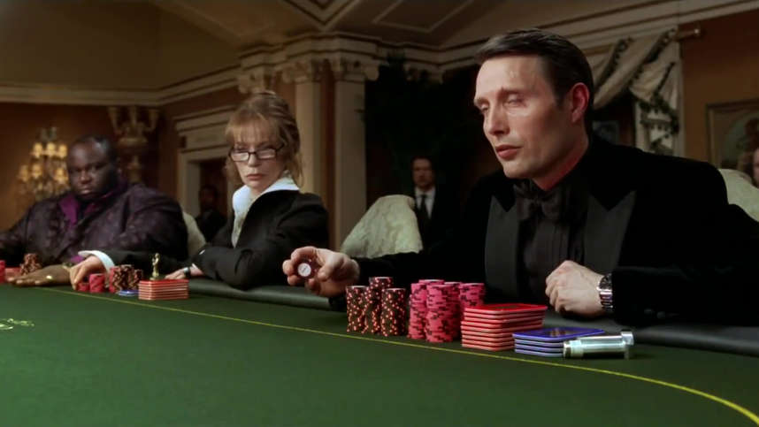 Джеймс бонд казино актер играть карты дурак на 4 человек